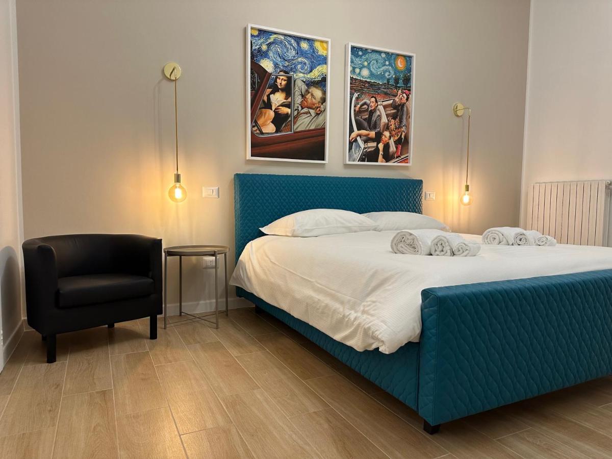 Nouvelle Vag - Apartment & Room Трані Екстер'єр фото