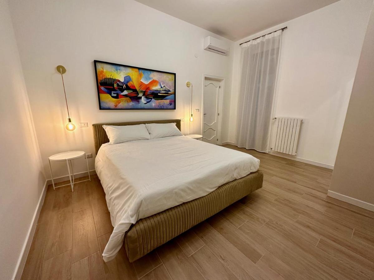 Nouvelle Vag - Apartment & Room Трані Екстер'єр фото