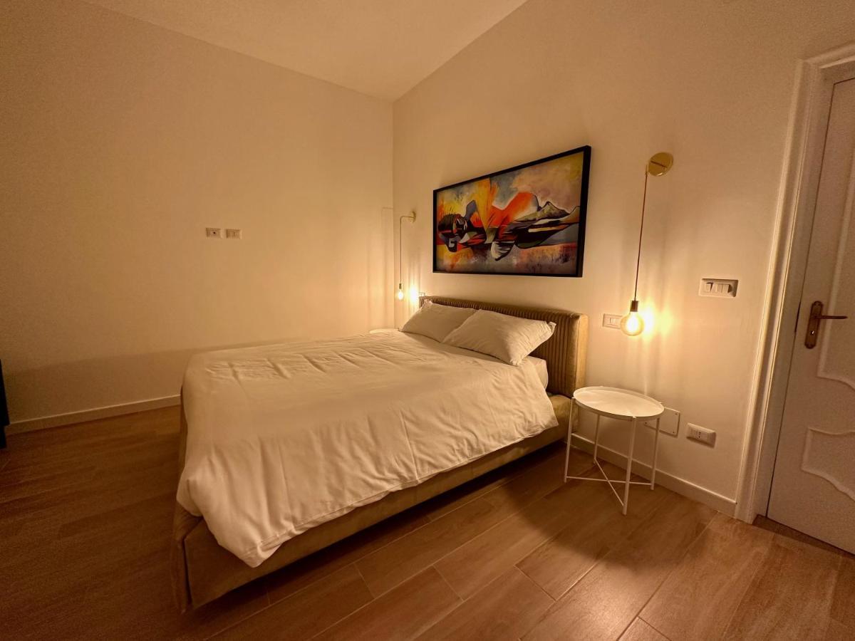 Nouvelle Vag - Apartment & Room Трані Екстер'єр фото